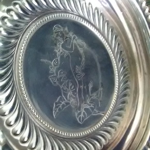 Silverplated Bride's Basket - Picture 7 of 11